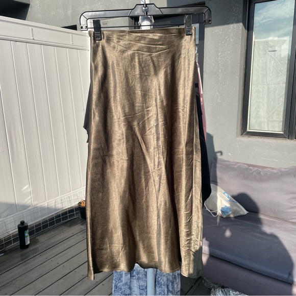 Babaton Silk Slip MIDI Skirt - Picture 3 of 12